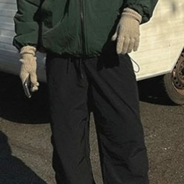 WIRES 자수 후드패딩