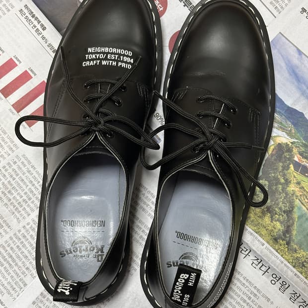 닥터마틴 X 네이버후드 290