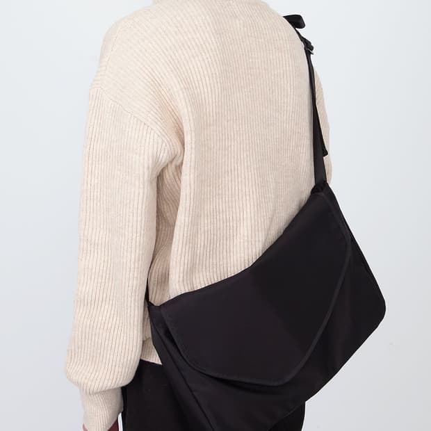 하 아카이브 크로스백