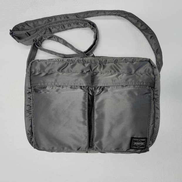 (미사용급) 포터 탱커 숄더백 L 실버그레이