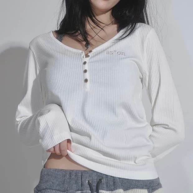 애즈온 WISH RIBBED BUTTON TEE / IVORY