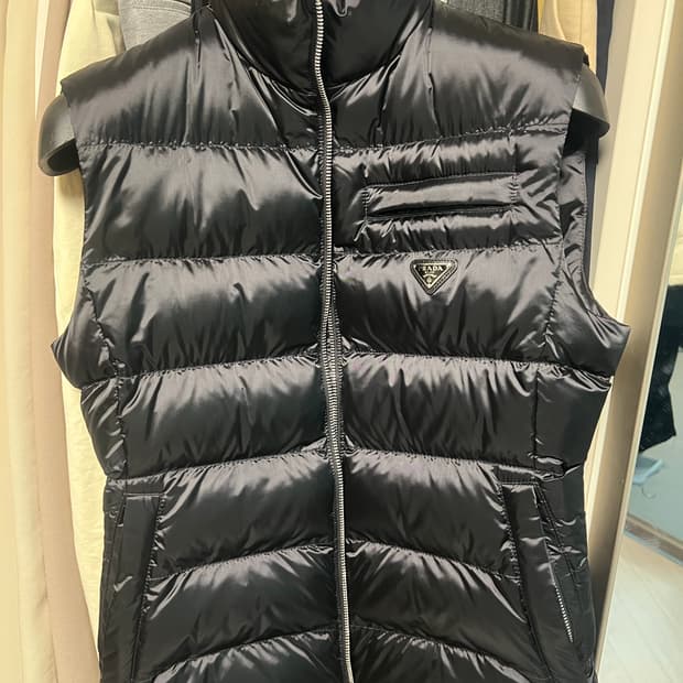 [40] 프라다 패딩조끼 블랙