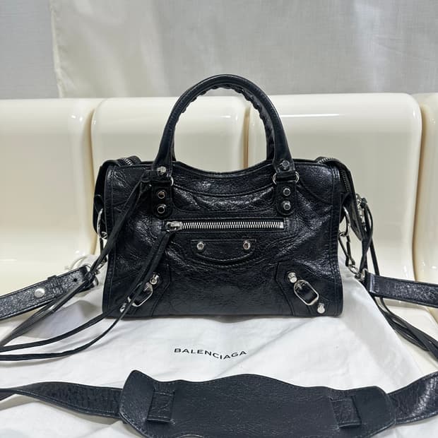 [SA 정품] 발렌시아가 시티 모터백 미니 블랙