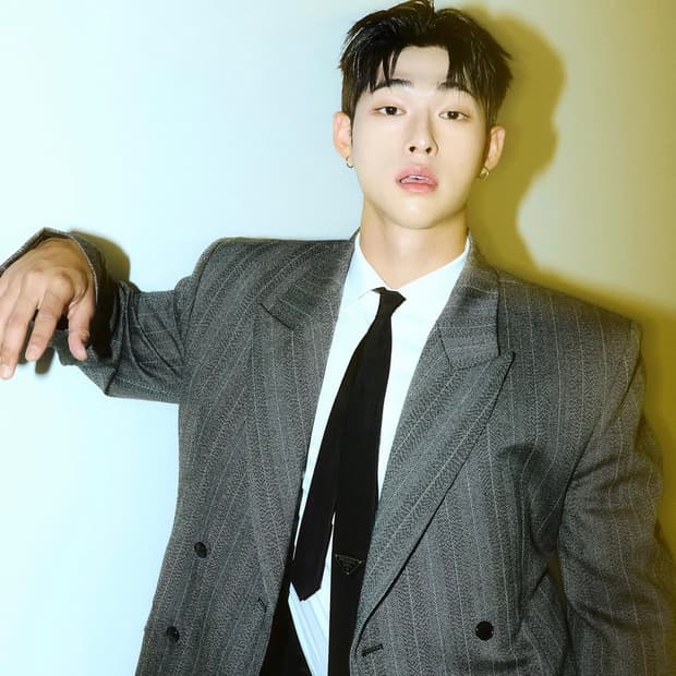 렉토 24FW 브로큰 헤링본 더블자켓 그레이