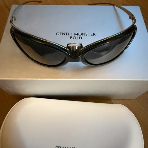 (미착용)젠틀몬스터 BOLD 선글라스(노이즈베일)