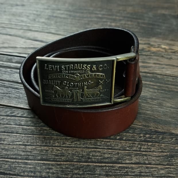 [리바이스] 리얼 카우 레더 빅로고 버클 소가죽 벨트 M18954