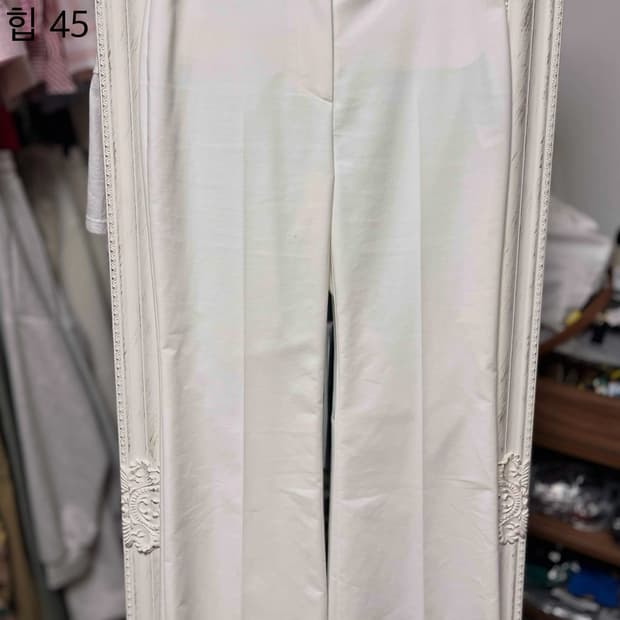 럭키슈에뜨 화이트 슬랙스  바지 36