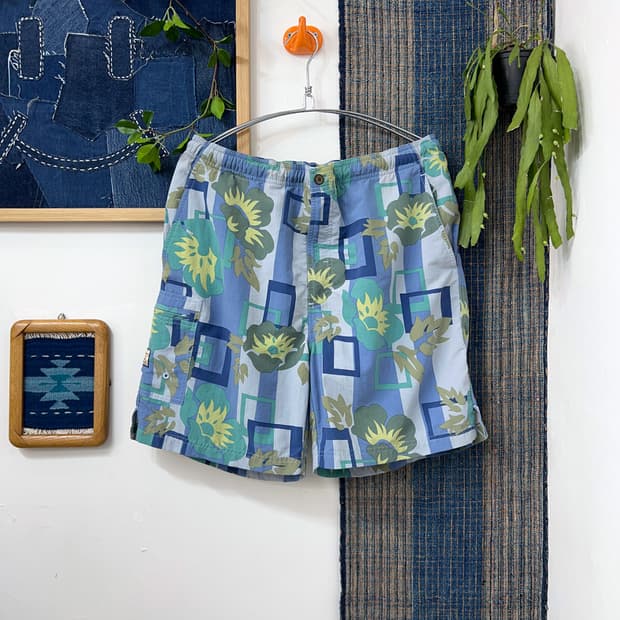 TOMMY BAHAMA Nylon Floral Board Shorts 
