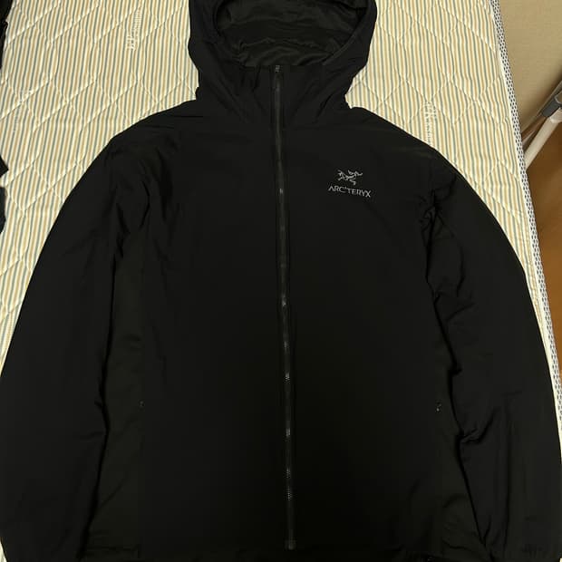 아크테릭스 아톰lt 후디 L 판매합니다