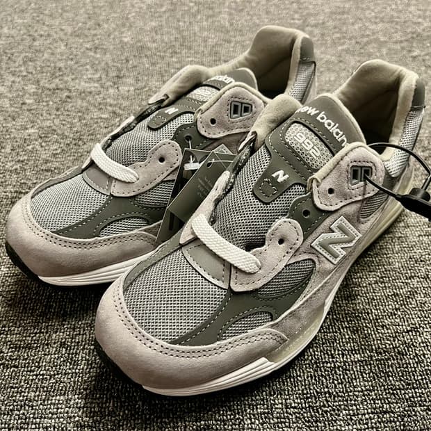 [240] 뉴발란스 992 그레이 새제품 