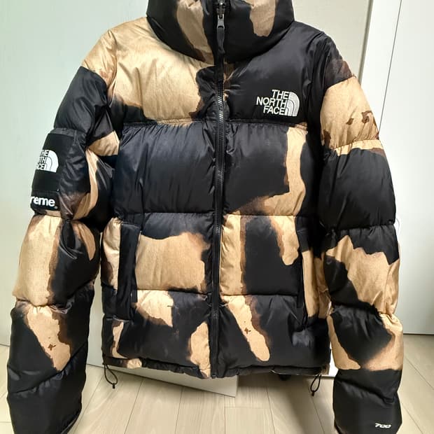 슈프림x노스페이스 블리치드 패딩 M 눕시