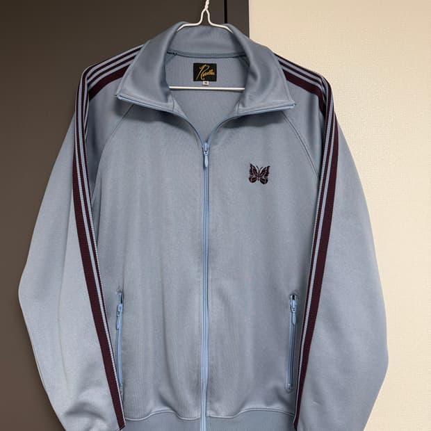 니들스 22ss 트랙자켓 삭스블루