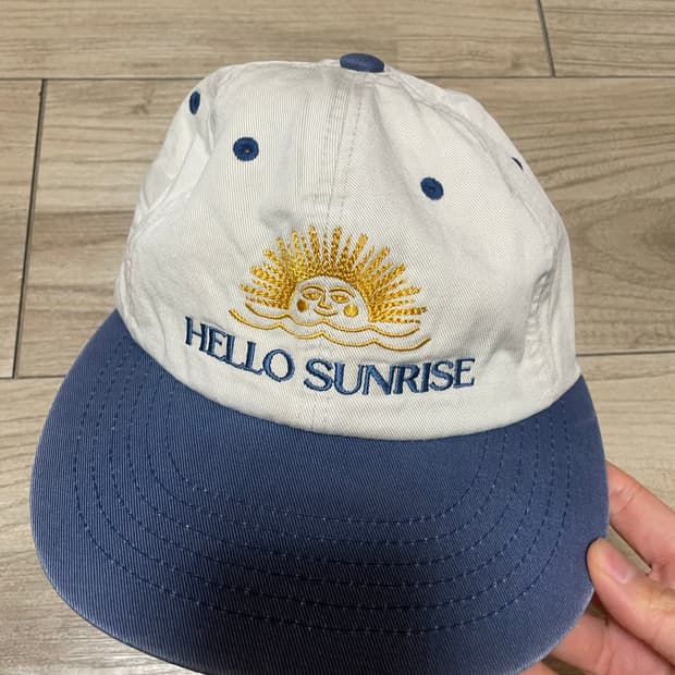 헬로선라이즈 볼캡 모자