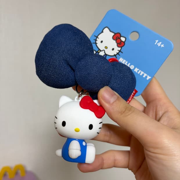 산리오) 헬로키티 데님 리본 인형 피규어 키링