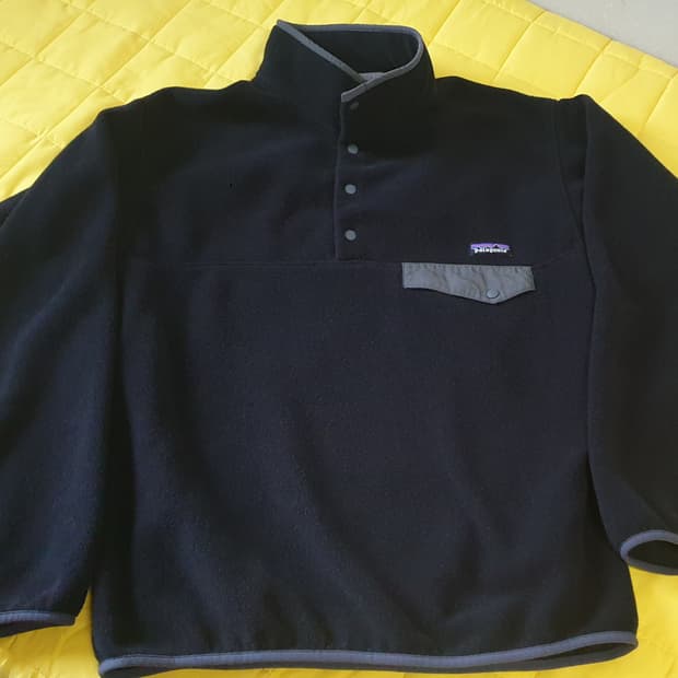 파타고니아 신칠라 풀오버 블랙w포지그레이 L