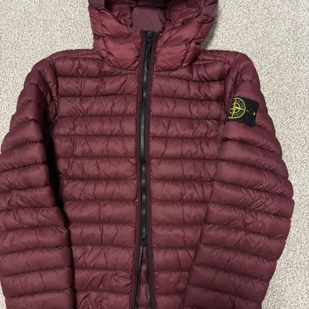 스톤아일랜드 경량 패딩