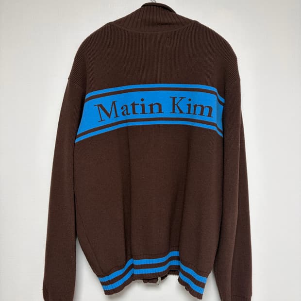 마뗑킴 스펠 포인트 스트라이프 니트 가디건 브라운