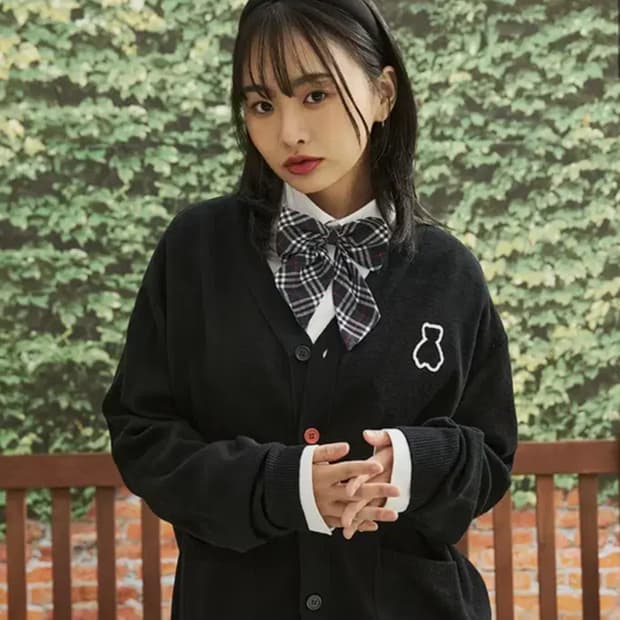 아코스튜디오스페이스 블랙 토끼 자수 가디건