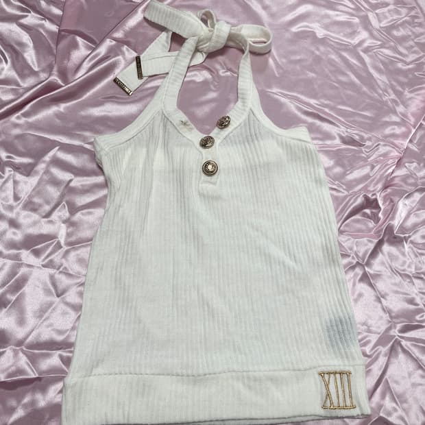 d.i.a.깔 오네갸루 금장 골드자수 홀터넥 니트탑 (아이보리)