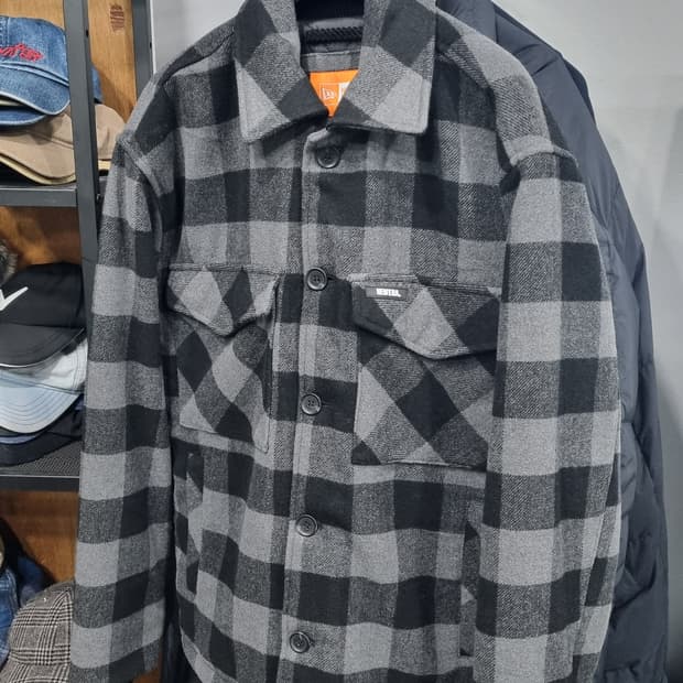 뉴에라(NEW ERA) 체크 모 누빔 코트자켓 남성95~100(표기s)