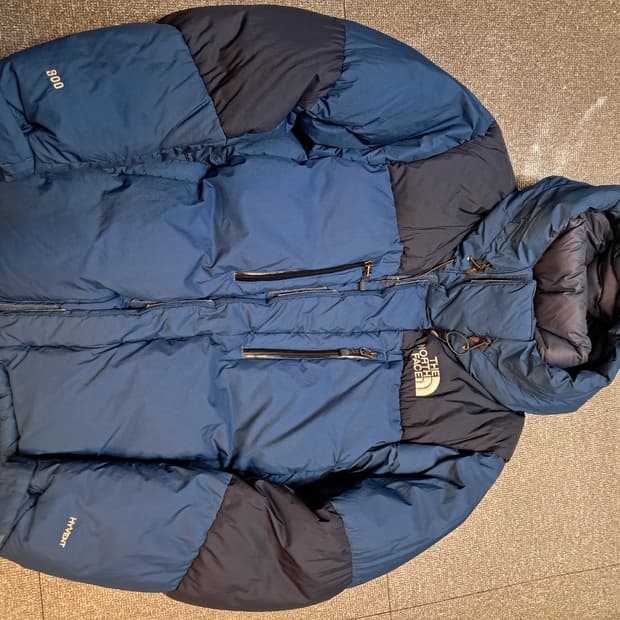 노스페이스 800 필파워 패딩 100사이즈 