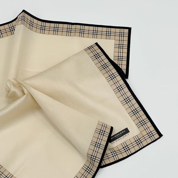 (새상품) burberry/ 버버리 코튼 쁘띠스카프 손수건