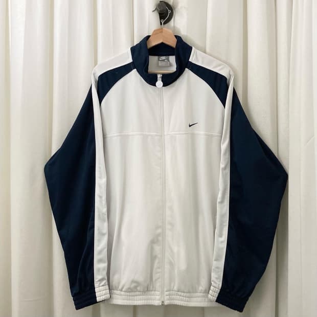 나이키 화이트 네이비 배색 스몰로고 져지