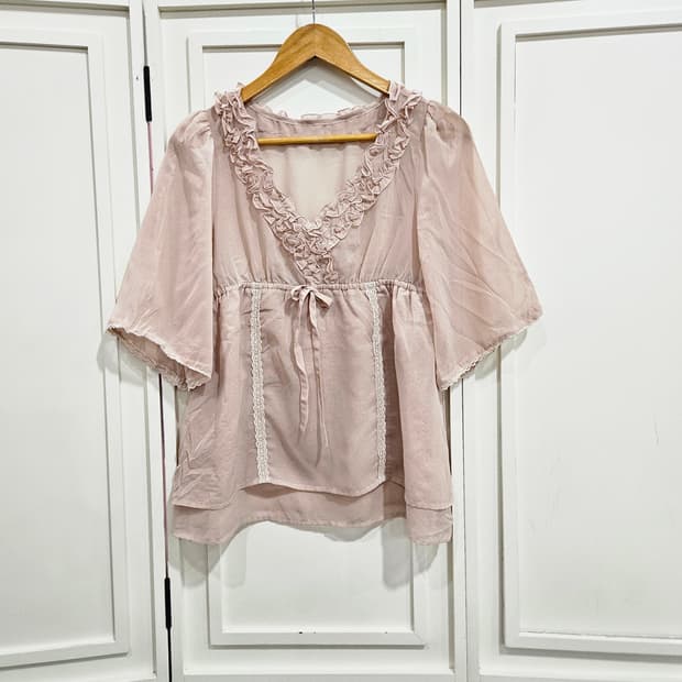 0327 연핑크 프릴 레이스 리본 블라우스