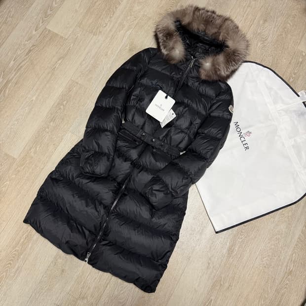 [블랙 00/새상품급] 몽클레어 보에딕 여성패딩 블랙 폭스퍼 풀구성