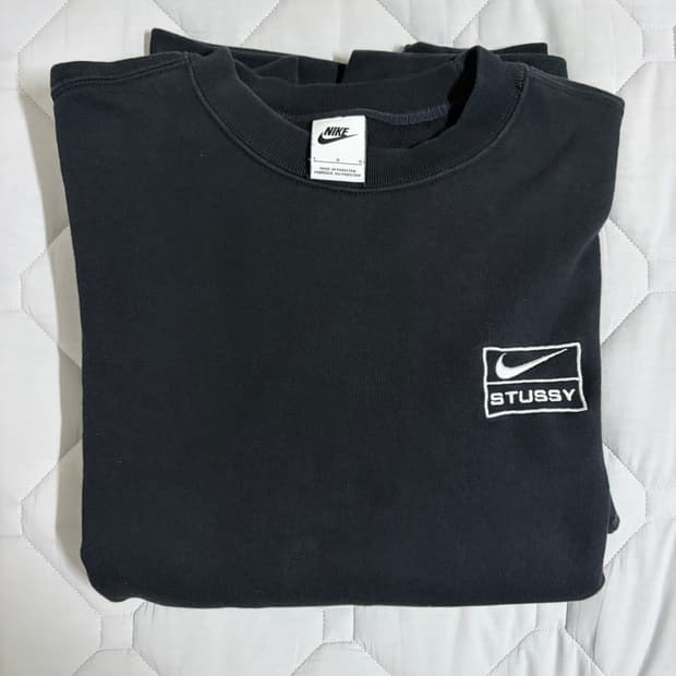 나이키 스투시 스웻셔츠