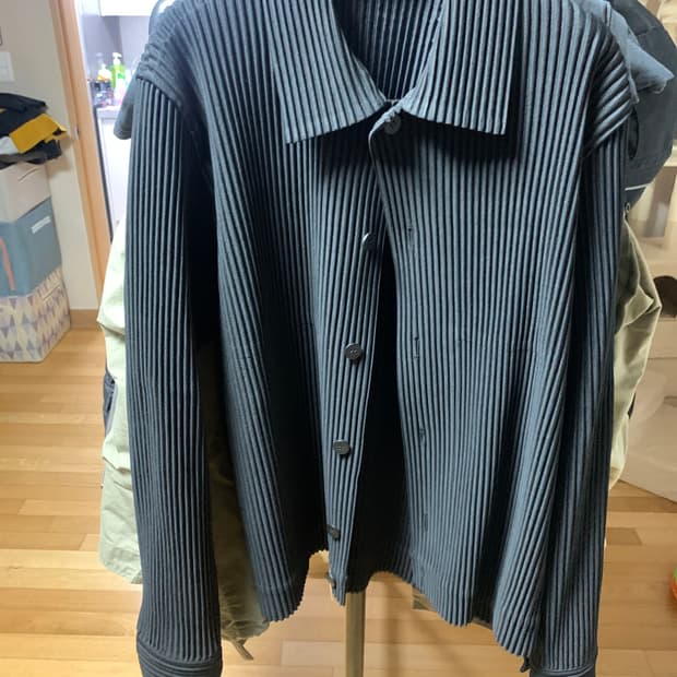 옴므플리세자켓