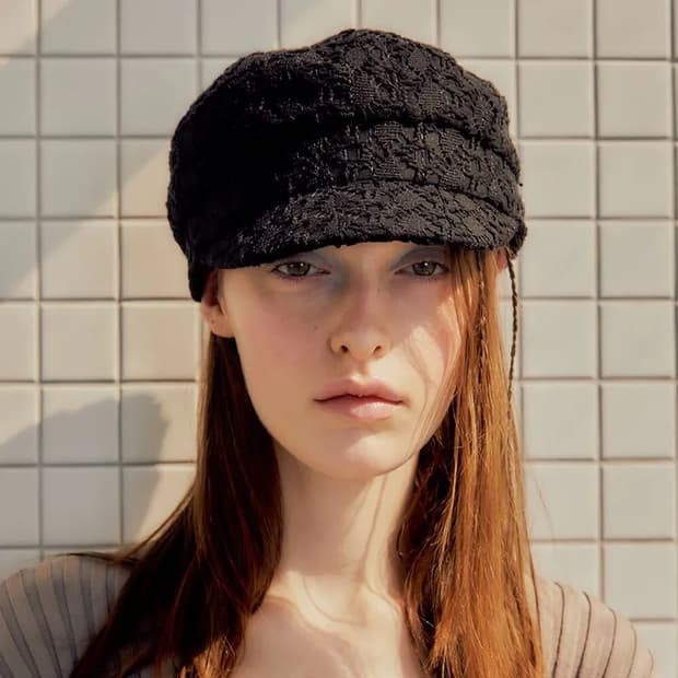 포에지담 CROCHET NOUVELLE MARGOT HAT IN BLAC