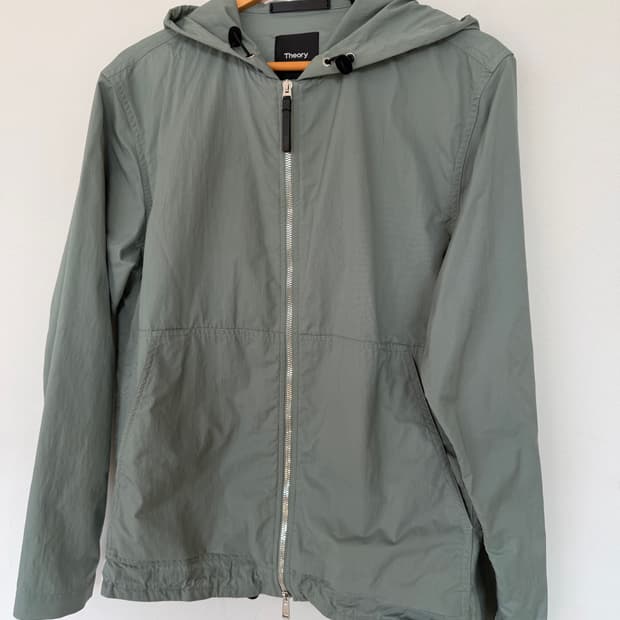 띠어리 경량 바람막이