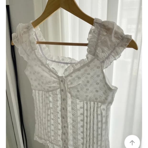 오프숄더 블라우스