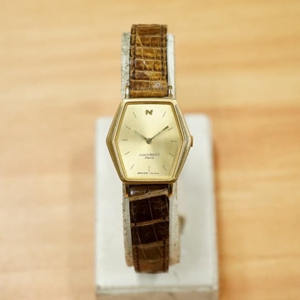 80s 세이코 x 니나리치 헥사곤 프레임 금장 여성용 쿼츠 시계