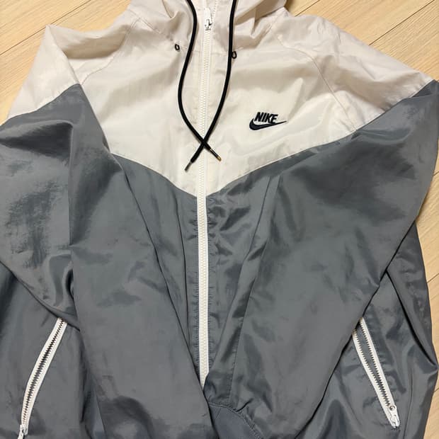 나이키 윈드러너 바람막이 그레이