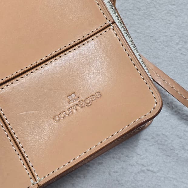 Courreges 꾸레쥬 스퀘어 숄더백 베이지