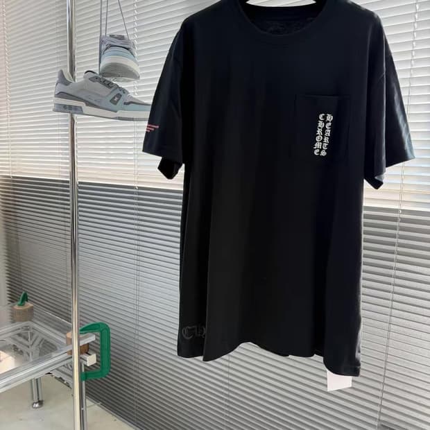 새상품 / 반팔 / XL (약 105~110 사이즈)
