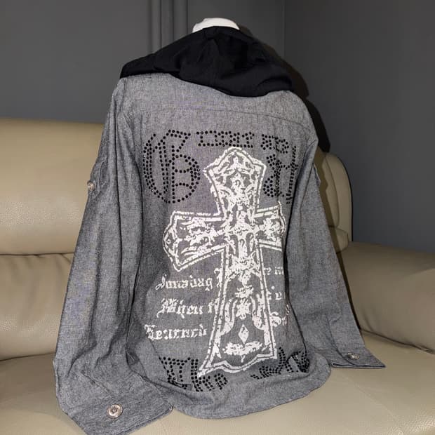 cross printing hood layered shirt