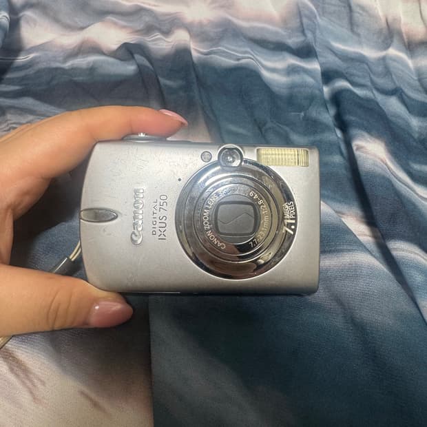 작례⭕️) 캐논 ixus 750 카메라💕 뽀용🪽✨