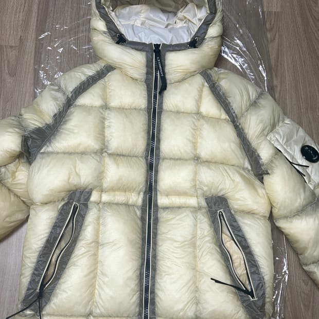 cp컴퍼니 dd쉘 피스타치오 L 새상품