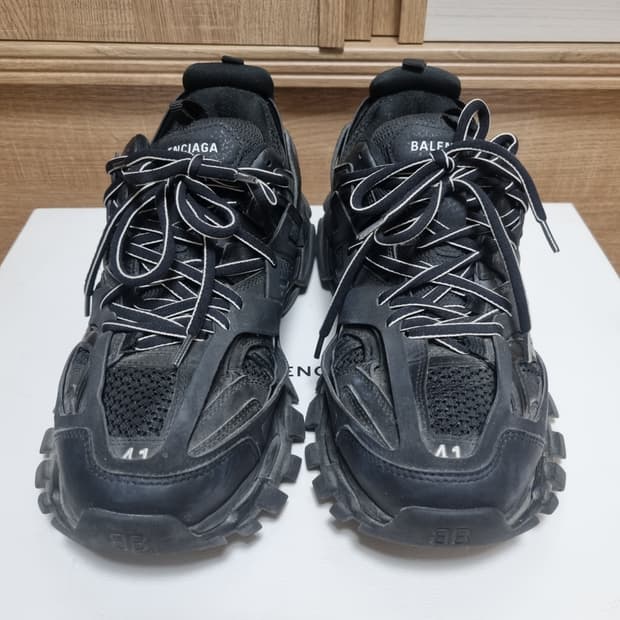 발렌시아가 트랙 블랙 41