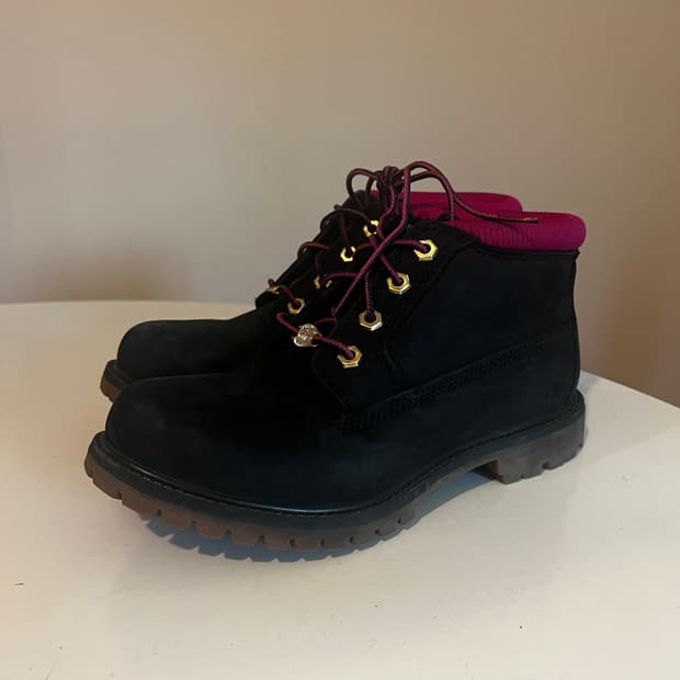 팀버랜드 넬리 추카 부츠 블랙 핑크