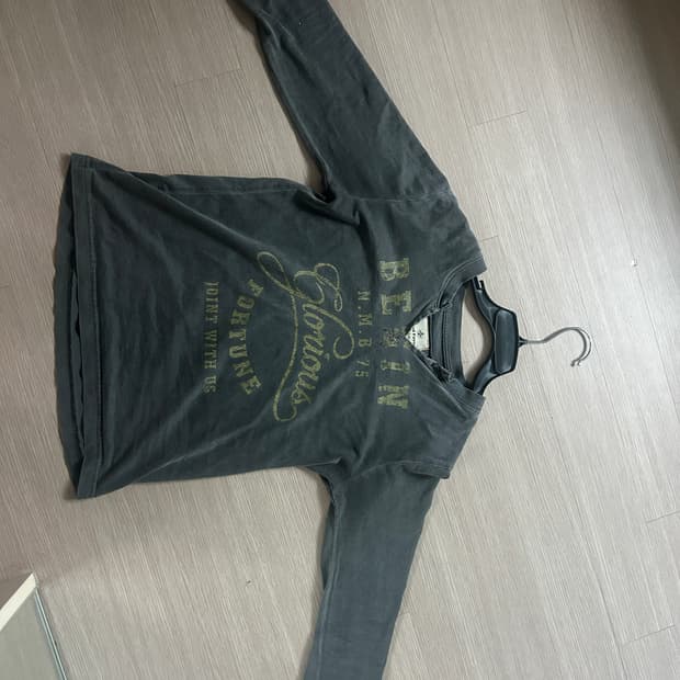 브이넥 7부 긴팔티