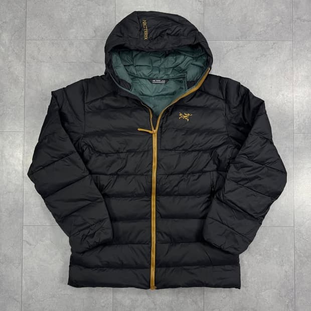 아크테릭스 경량패딩 다크 매직