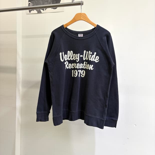 BARNS OUT FITTERS  후드티