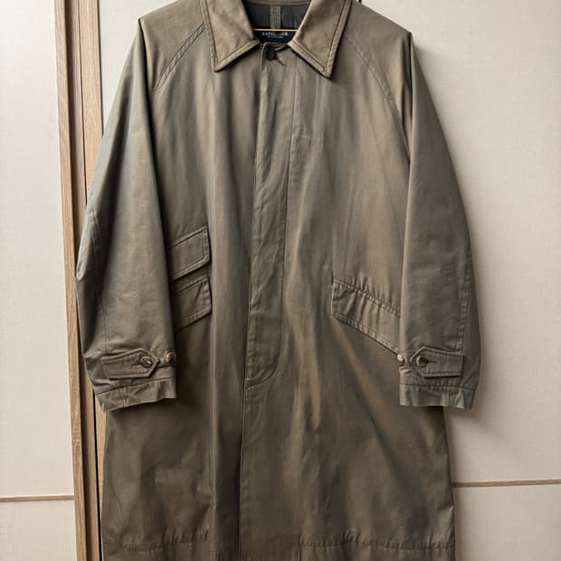 이스트로그 코트