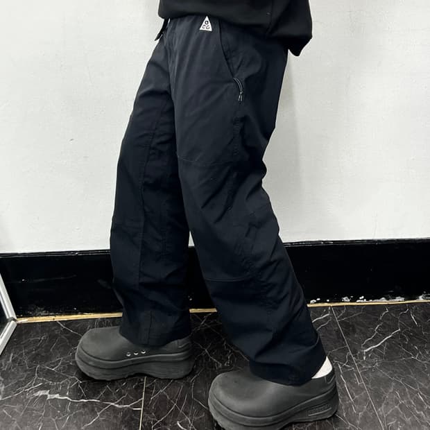 나이키 ACG 하이킹 팬츠 블랙