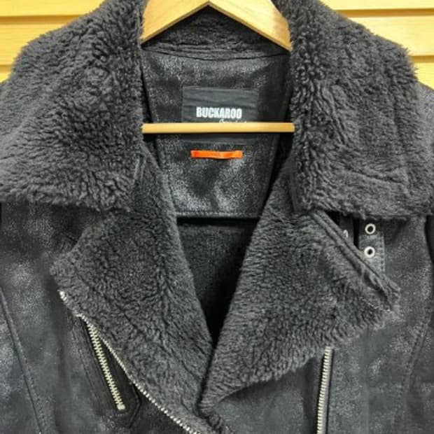 버커루 여성 인조양털무스탕하프코트