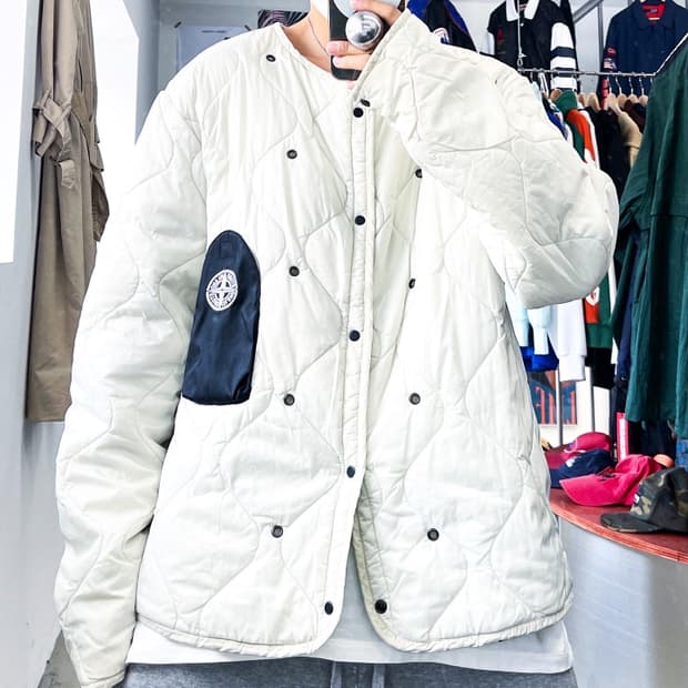 스톤 아일랜드 컴파스 로고 화이트 실버 라이너 자켓